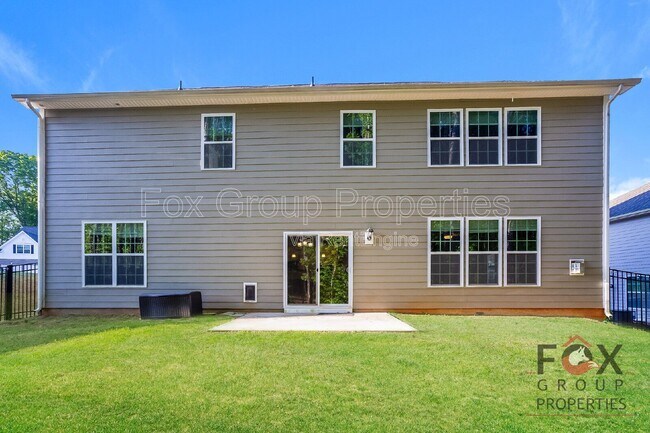 Building Photo - 313 Streamwood Rd