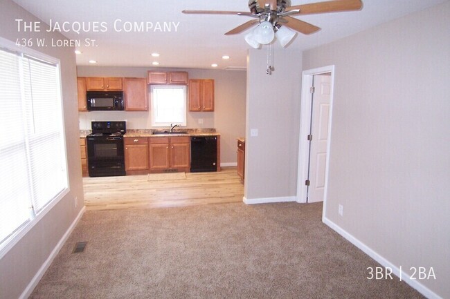 Building Photo - Newly Remodeled 3 Bedroom 2 Bath Convenien...