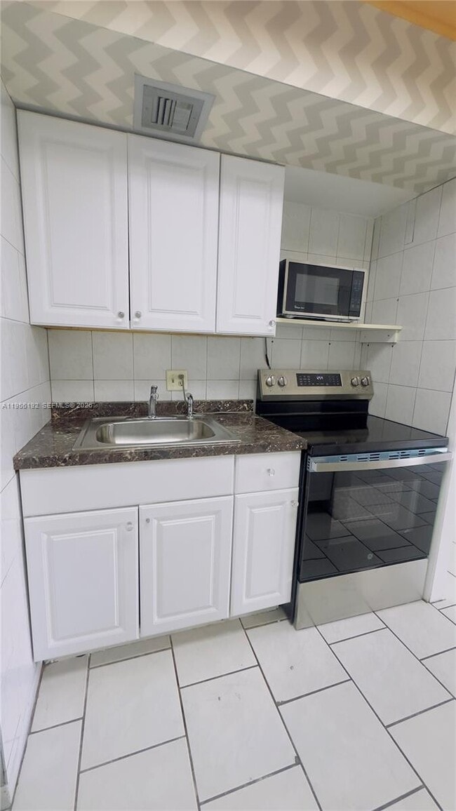 Building Photo - 2841 NE 163rd St