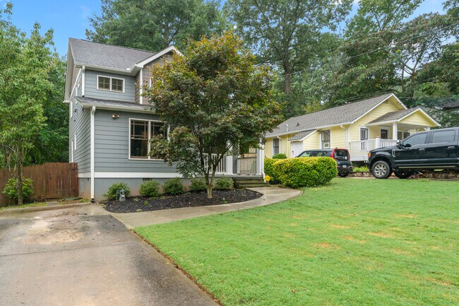 Building Photo - 3135 Alston Dr