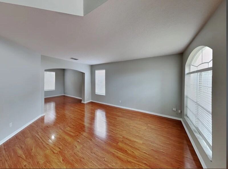 Building Photo - 5096 Hook Hollow Cir