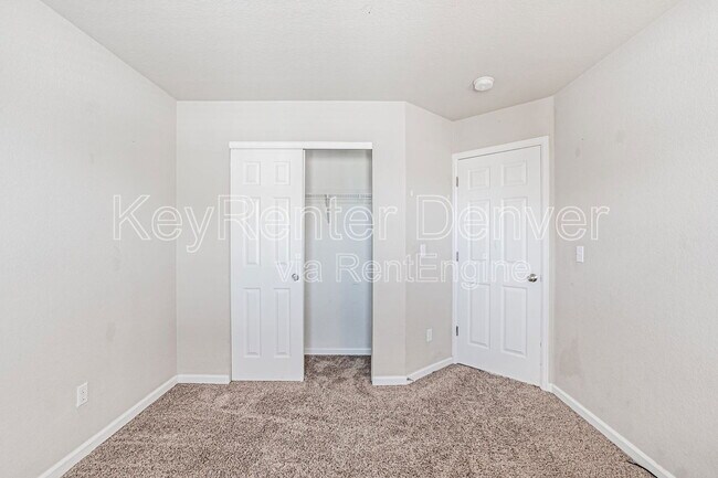 Building Photo - 26006 E Frost Cir