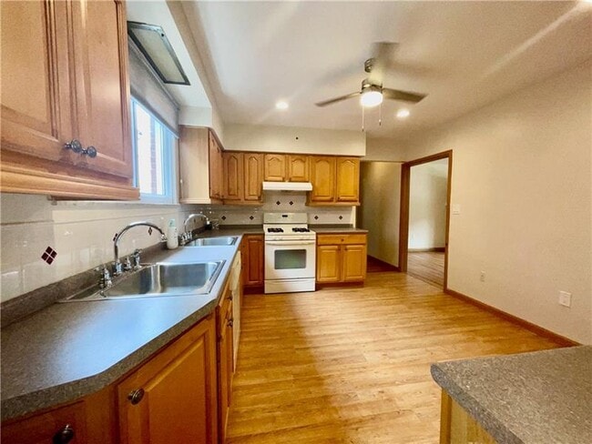 Building Photo - 6306 Burchfield Ave