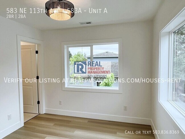Building Photo - 583 NE 113th Ave