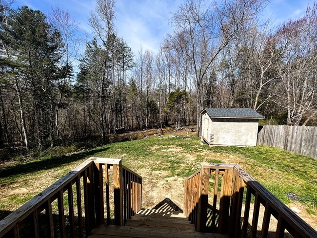 Building Photo - Winston Salem 3 Bedroom 2 Bathroom Ranch Style Home