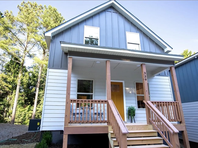 Building Photo - 331 Kellys Ferry Pl