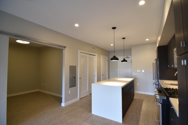 Building Photo - 120 Savin Hill Ave