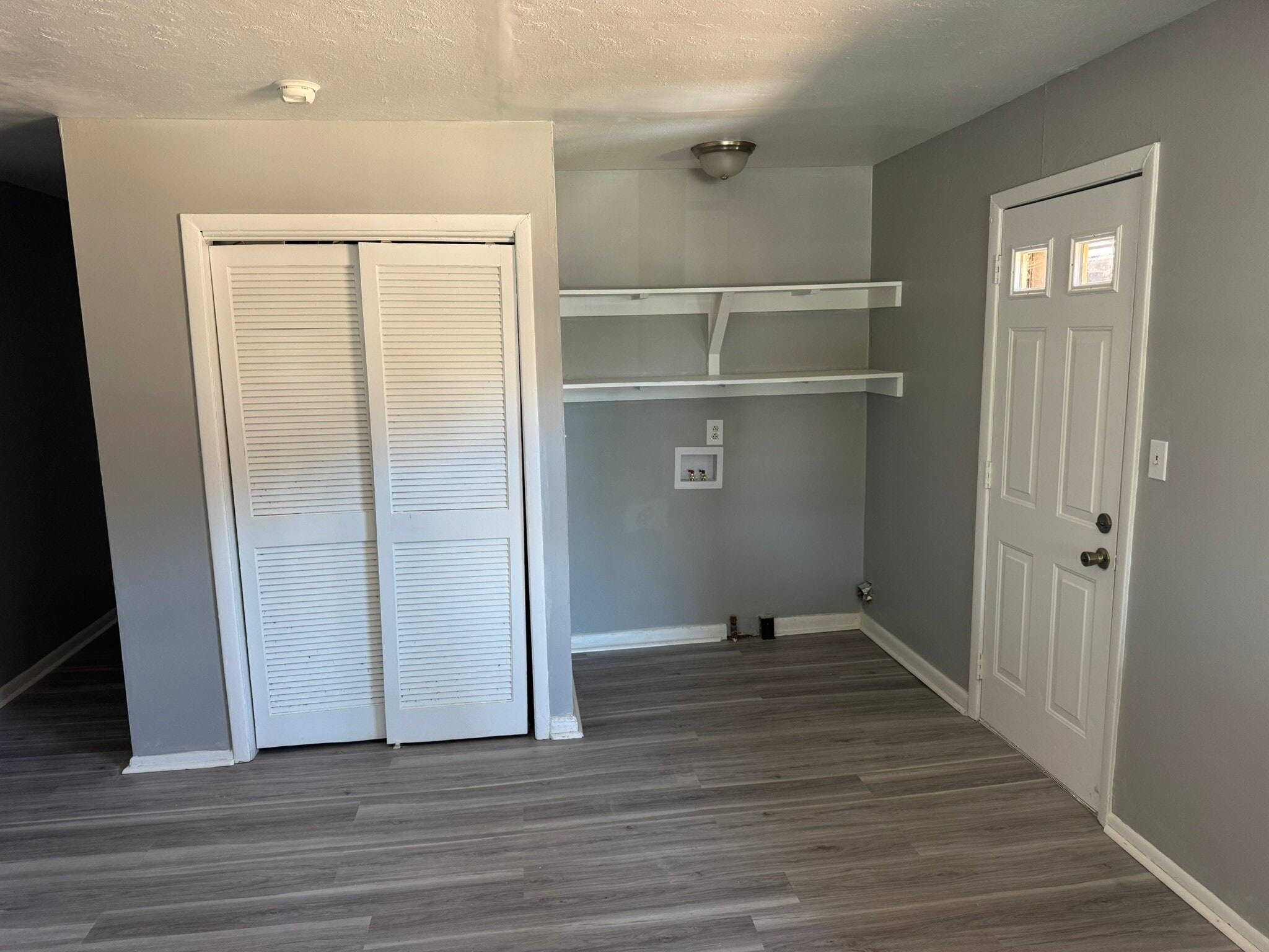 Laundry - 755 E Perry St