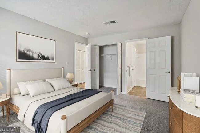 Building Photo - 7600 Roswell Rd