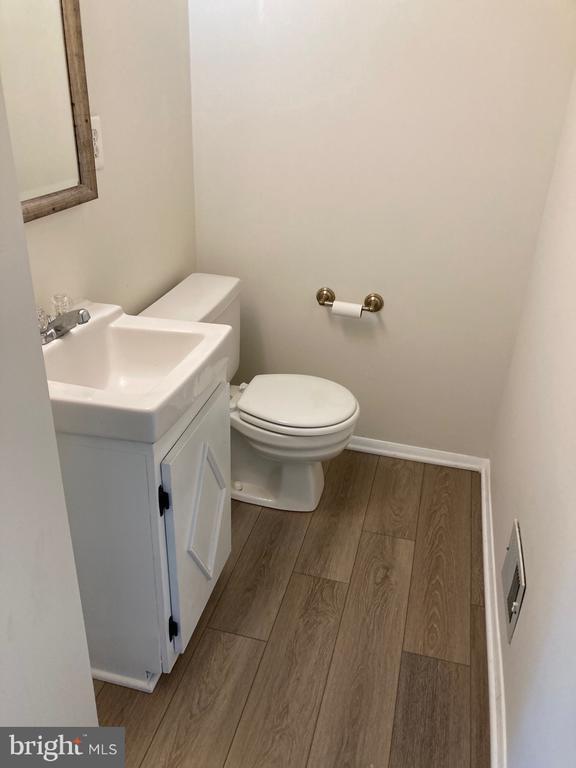 Building Photo - 6632 Pebble Ct