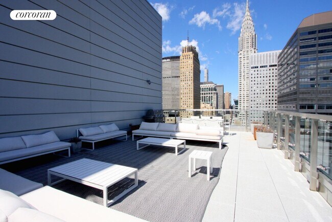 Building Photo - 325 Lexington Ave