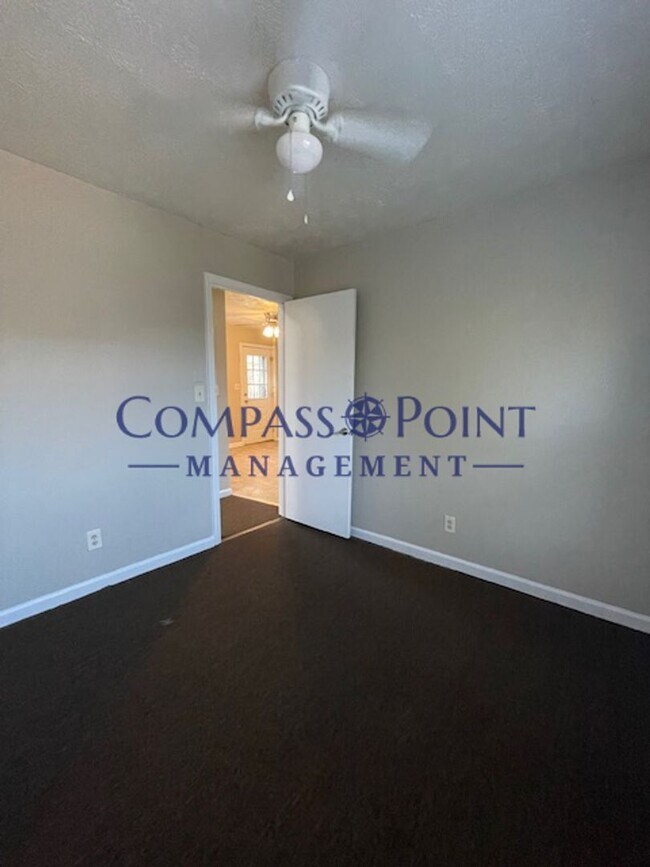 Building Photo - Welcome To Your New Home! FIRST MONTH'S RENT FREE!!