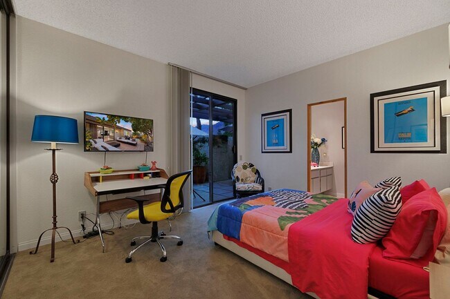 Building Photo - Mountain View Retreat in Palm Springs