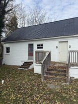 Building Photo - 319 Harding St