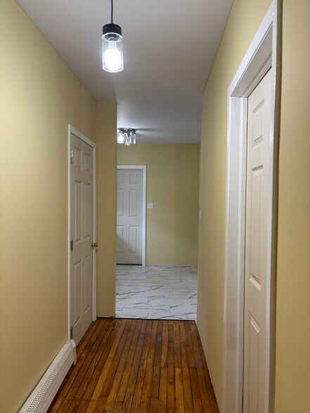 Building Photo - 44 Inman Pl