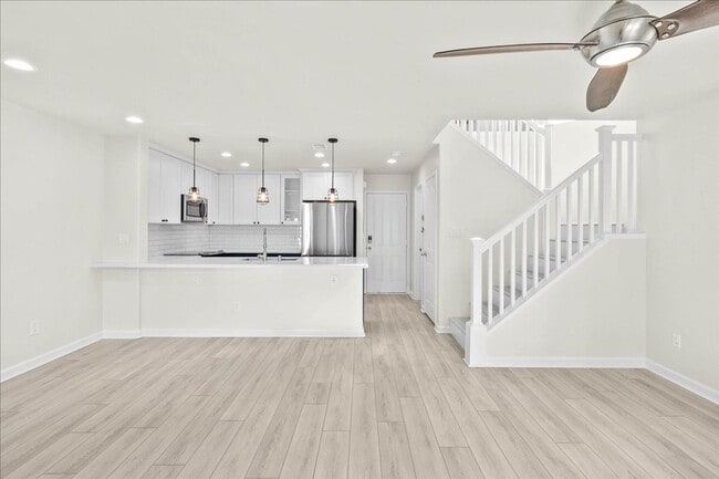 Building Photo - Townhomes at Fairways Edge