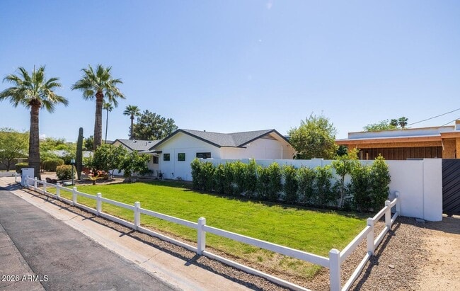 Building Photo - 6929 E Mariposa Dr