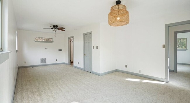 Building Photo - 13918 Hummingbird Ln