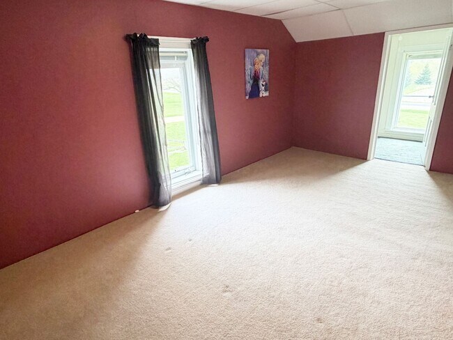 Building Photo - 5-Bedroom 2-Bath Updated Farmhouse on 10-acres with a Pond