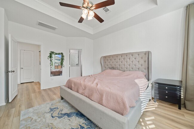 Building Photo - 1332 Tan Gable Ln