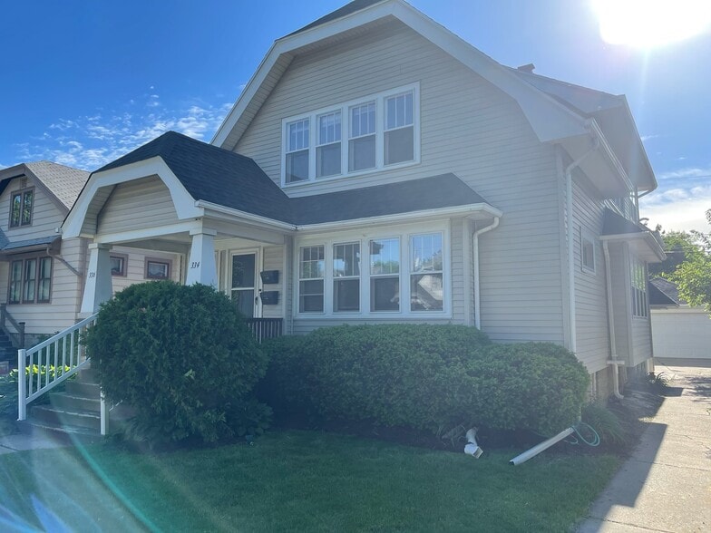 Driveway entrance - 336 N 70th St