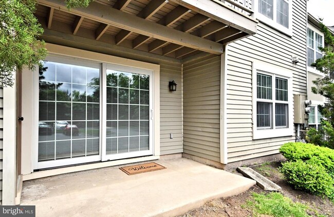 Building Photo - 1401 Society Pl