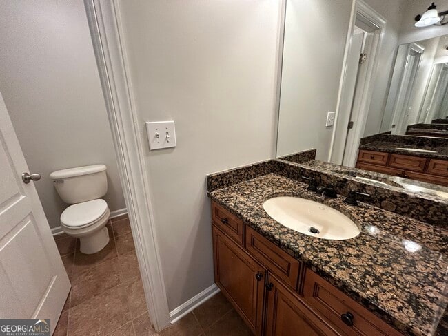 Building Photo - 3640 Dalwood Dr