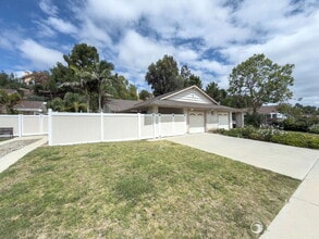 Building Photo - Charming 3-Bed Camarillo Home with Spacious Fenced Yard!