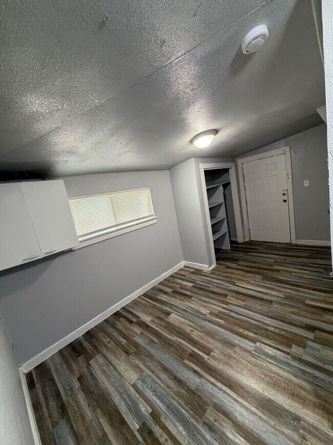 Building Photo - Charming 2 Bedroom Home for Rent in Como – Fort Worth, TX 76107