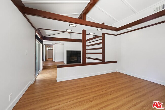 Building Photo - 2672 Veteran Ave
