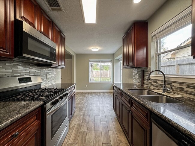 Building Photo - 2706 Orion Dr