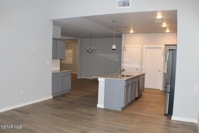 Building Photo - 940 Abe Goldberg Dr