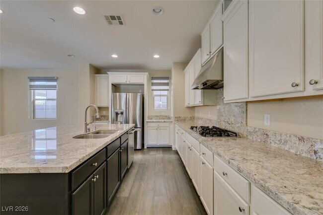 Building Photo - 2497 Birch Hollow St