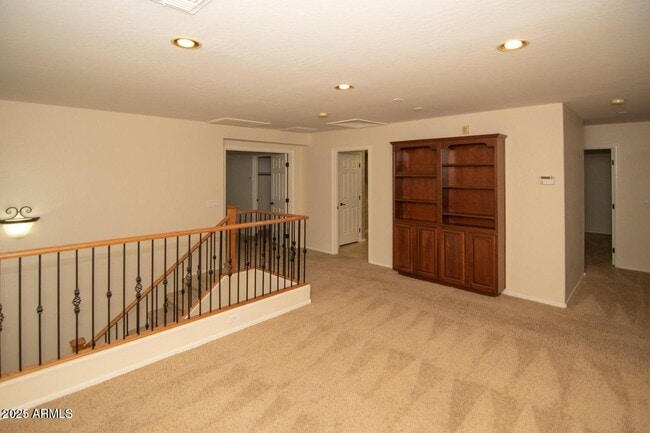 Building Photo - 605 N 111th Dr