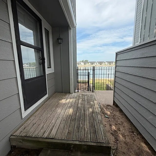 Building Photo - 1007 N Lakewind St