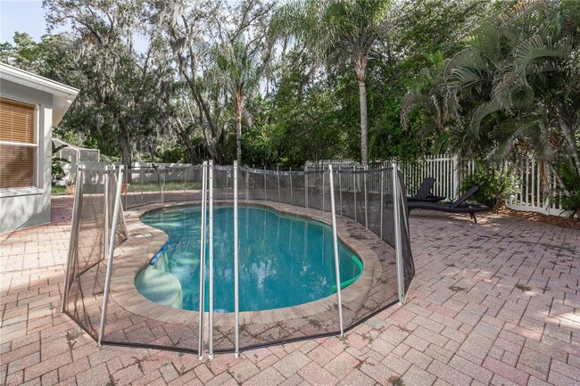 Building Photo - 11102 Avery Oaks Dr