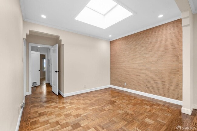 Building Photo - 112 Baden St