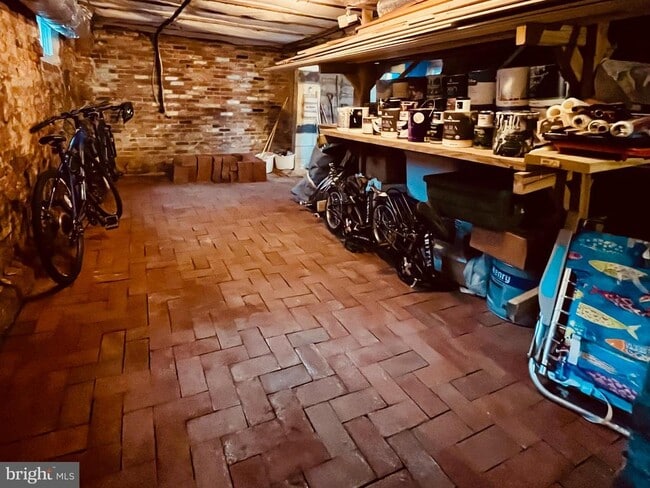 Building Photo - 30 Cornhill St