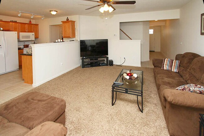 Building Photo - 6 Livery Way