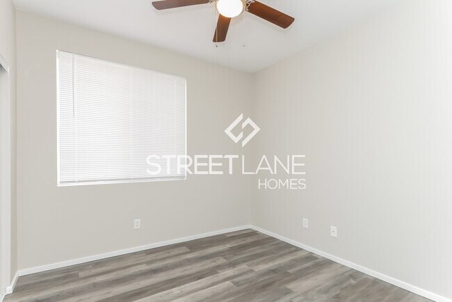 Building Photo - REDUCED!