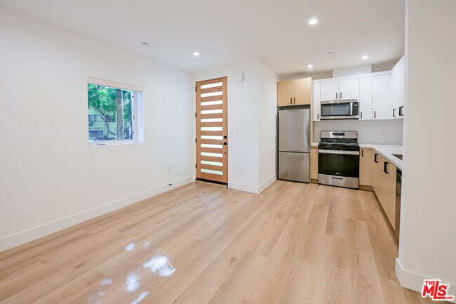 Building Photo - 11241 Morrison St