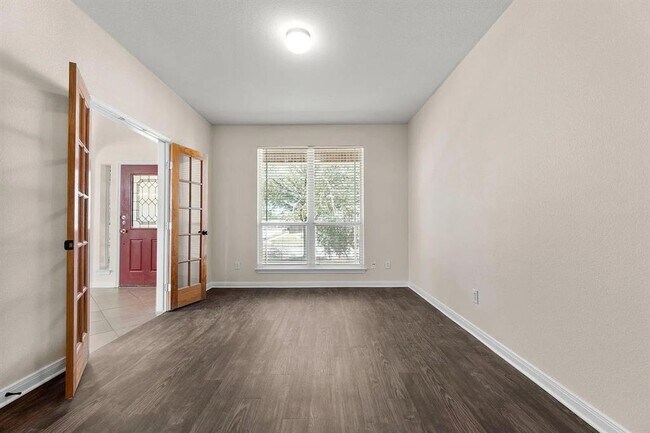 Building Photo - 1209 Laurel Oak Trail
