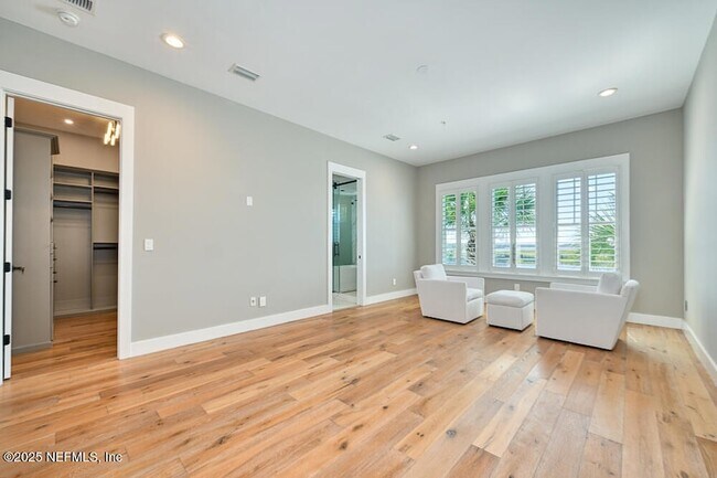 Building Photo - 2410 Beach Blvd