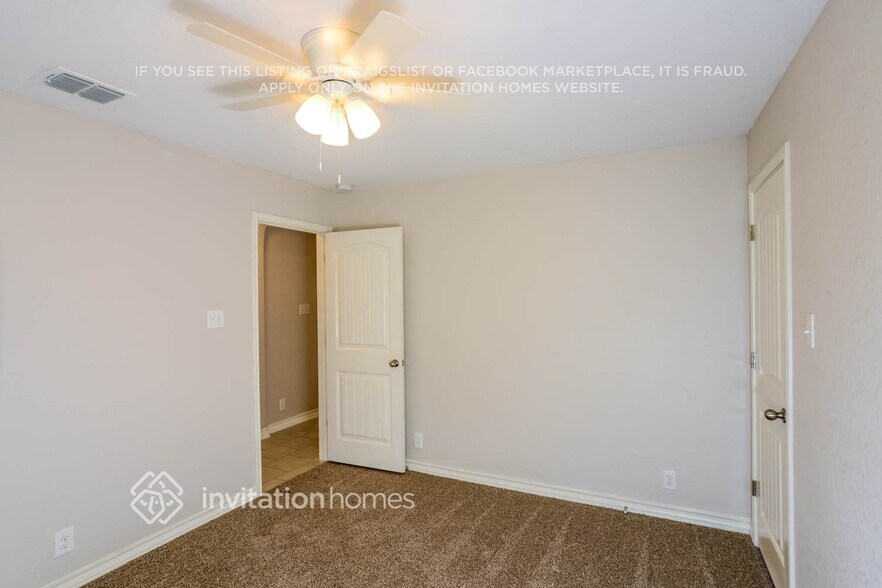 Building Photo - 13451 Drop Seed