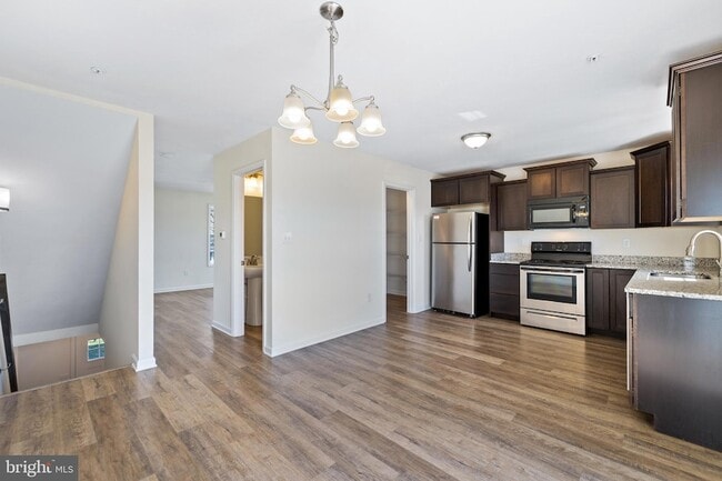 Building Photo - 776 Rising Sun Ln