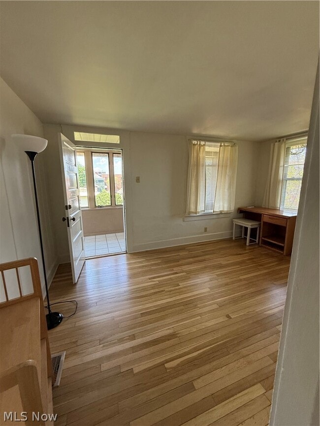 Building Photo - 809 Shinnick St