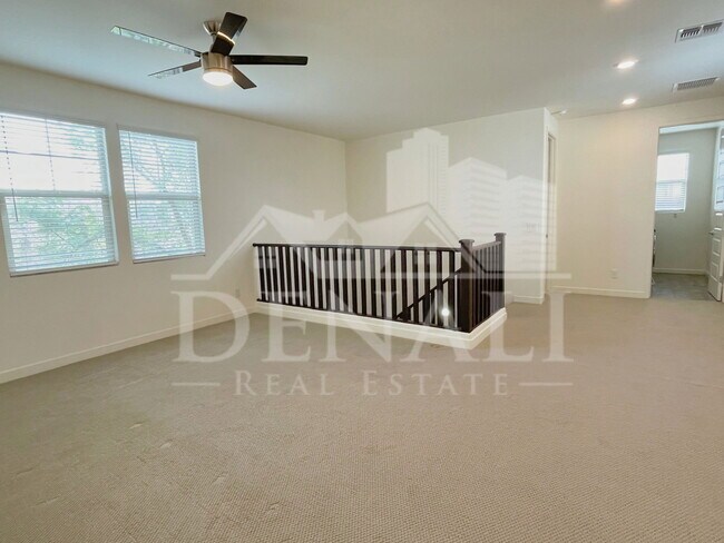 Building Photo - 17155 N 9th Pl