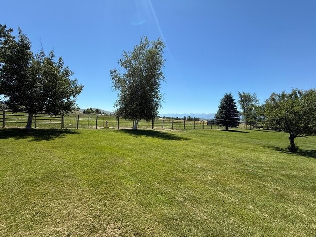 Building Photo - Dream Stevensville Horse Property on 8 acres