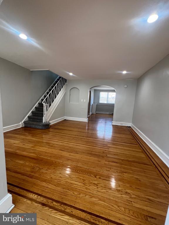 Building Photo - 6713 Guyer Ave