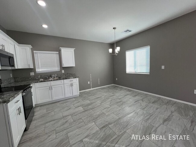 Building Photo - 43 W Lester St